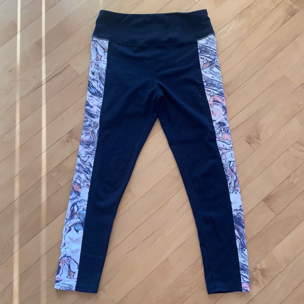 SO leggings. Navy blue pink white blue marble pattered sides. Size medium.